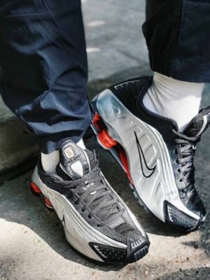 Nike Shox R4 Black Metallic Silver (Master Quality)