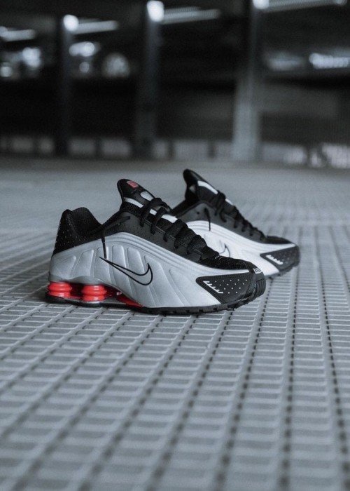 Nike Shox R4 Black Metallic Silver (Master Quality)