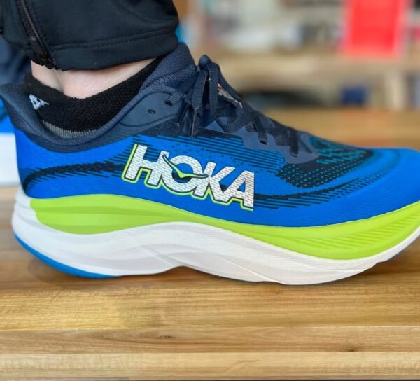 HOKA MACH 6