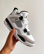 Air Jordan Retro 4