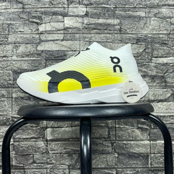 On cloud boom strike