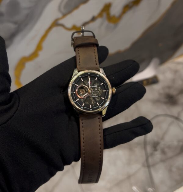 Tommy hilfiger leather strap
