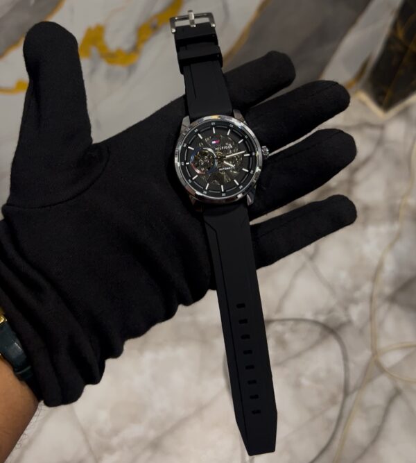 Tommy silicone silver dial