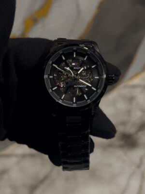 Tommy hilfiger black