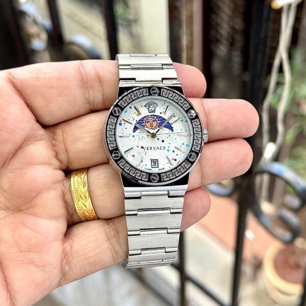 Versace greca