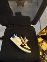 Airjordan 1 travis scott