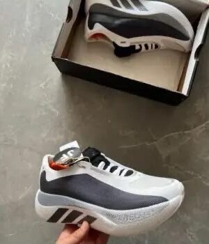 Adidas hyperboost