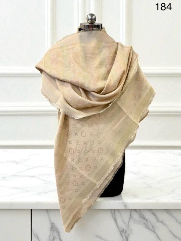Louis vuitton so shine monogram shawl