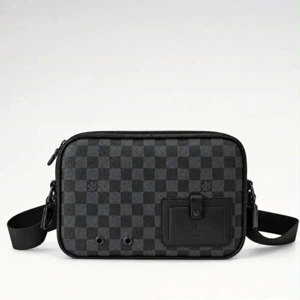 Louis vuitton messenger bag