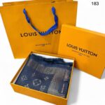 Louis vuitton so shine monogram shawl