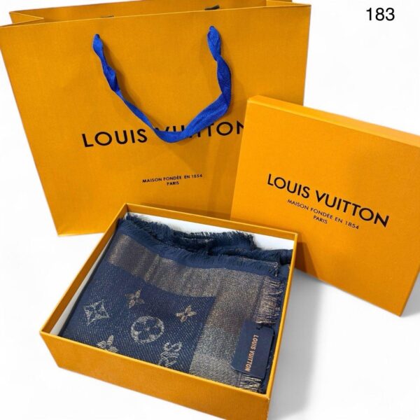 Louis vuitton so shine monogram shawl