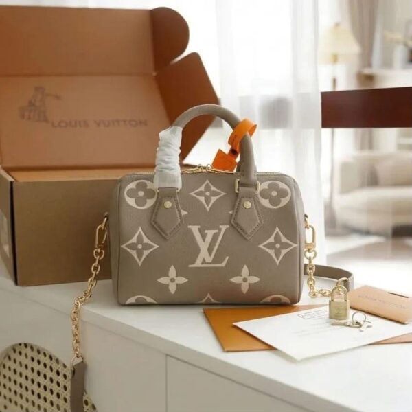 Louis Vuitton bandouliere 20 Speedy Bag