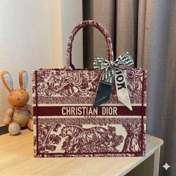 Christian dior tote bag