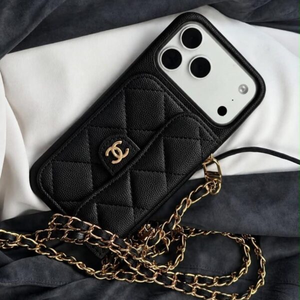 Chanel iphone 17 pro max back cover