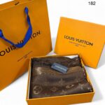 Louis vuitton so shine monogram shawl