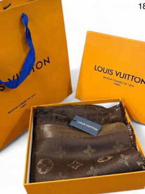 Louis vuitton so shine monogram shawl