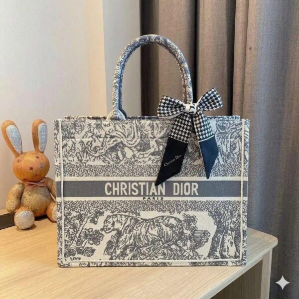 Christian dior tote bag