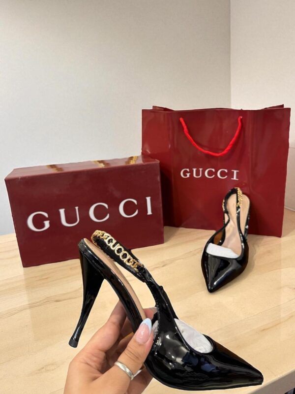 Gucci signoria pumps