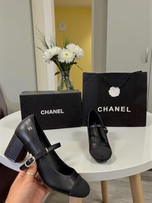 Chanel ballerinas