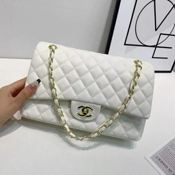 Chanel Jumbo shoulder Bag