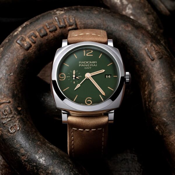 Luminor panerai Gmt