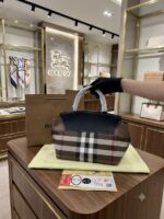 Burberry medium catherine bag