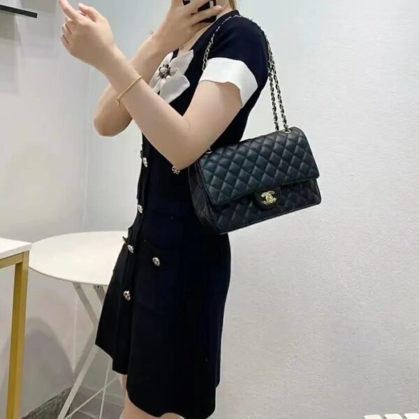 Chanel Jumbo shoulder Bag